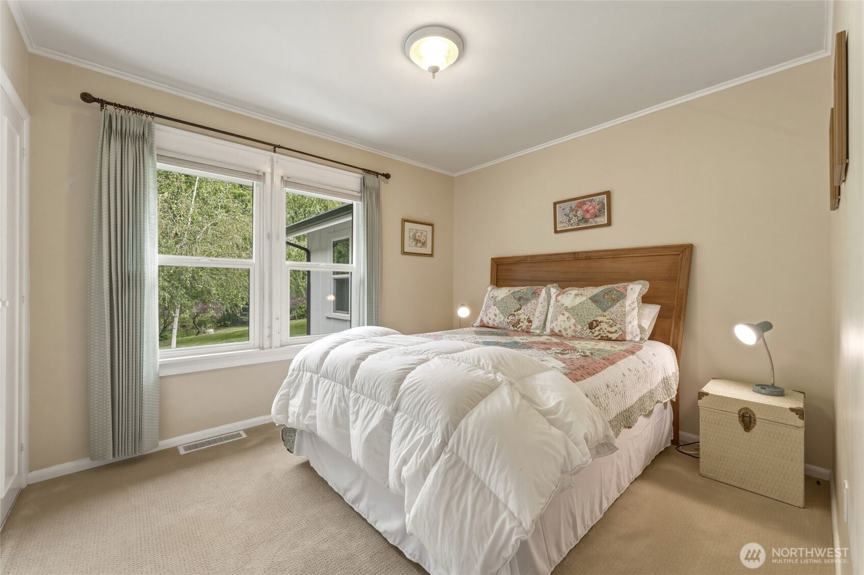 1167 Woodlawn Street Property Photo 16
