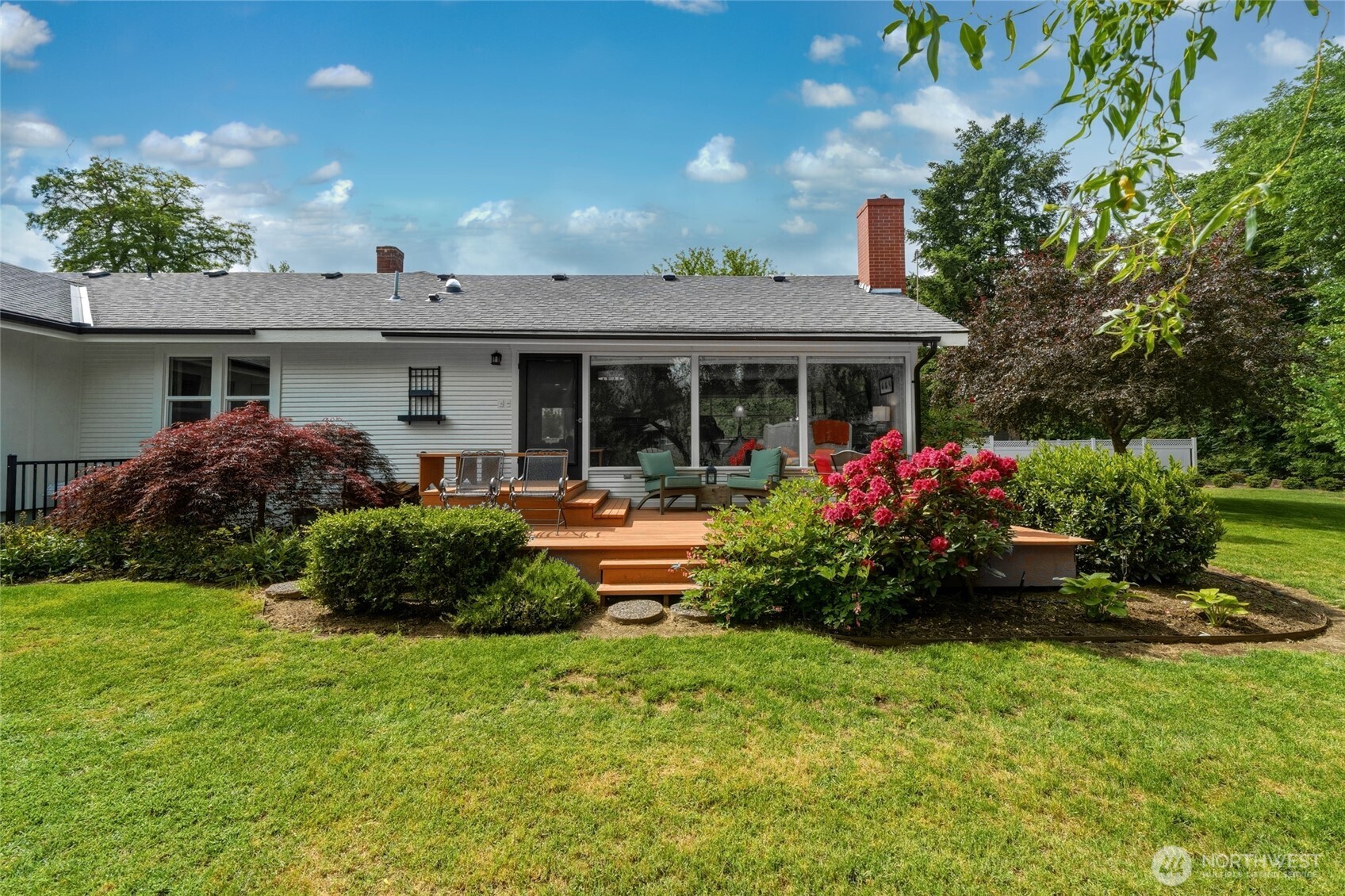 1167 Woodlawn Street Property Photo 32