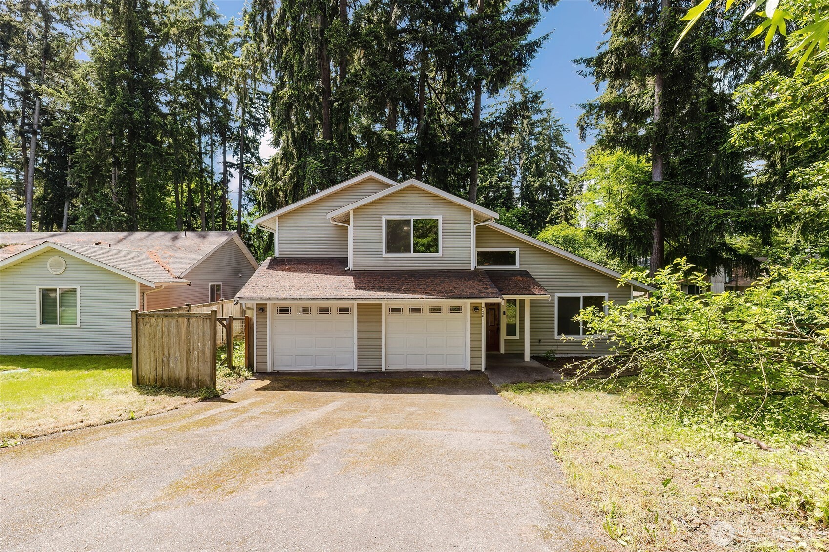 7201 9th Court Property Photo 2