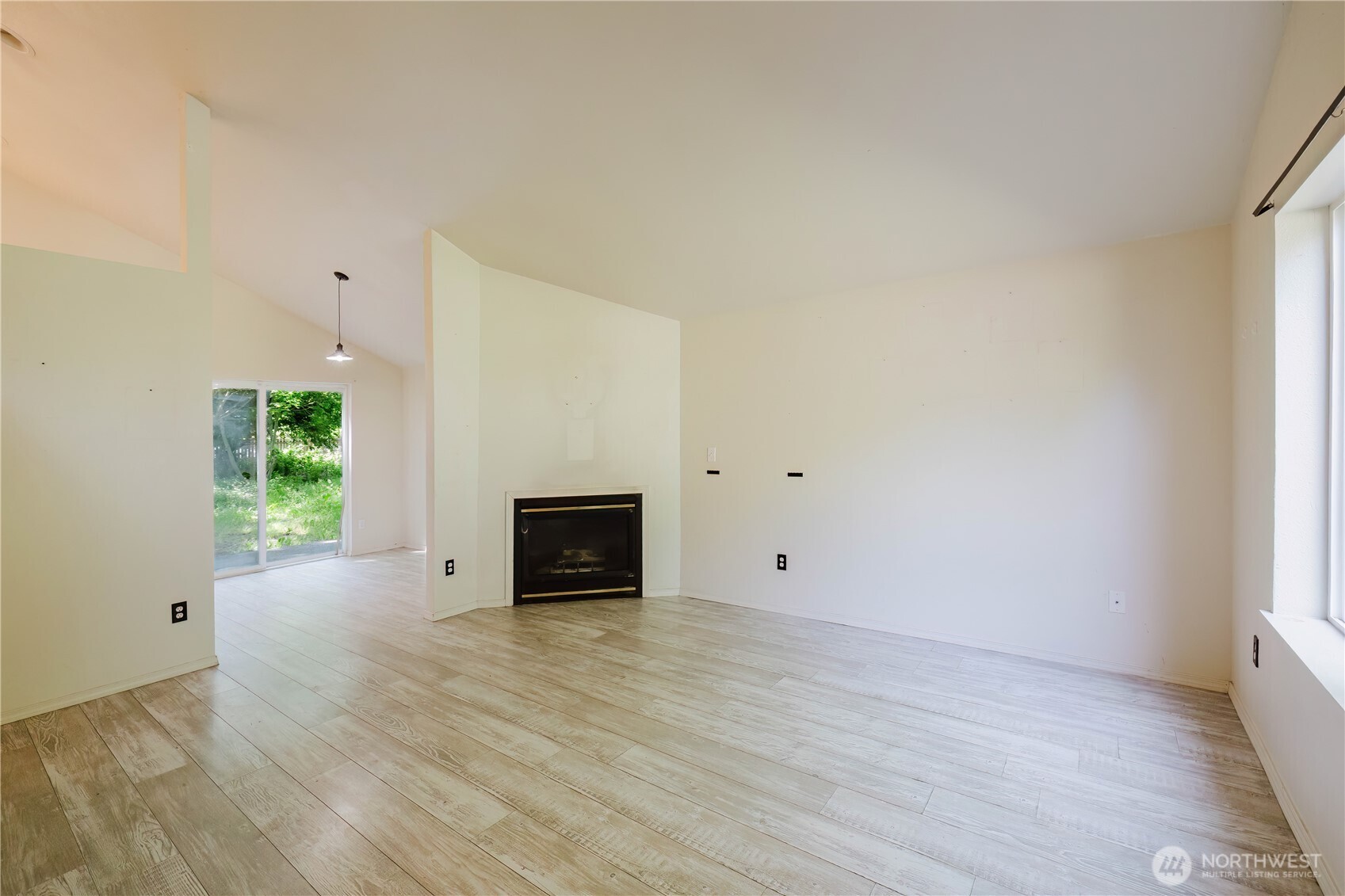 7201 9th Court Property Photo 5