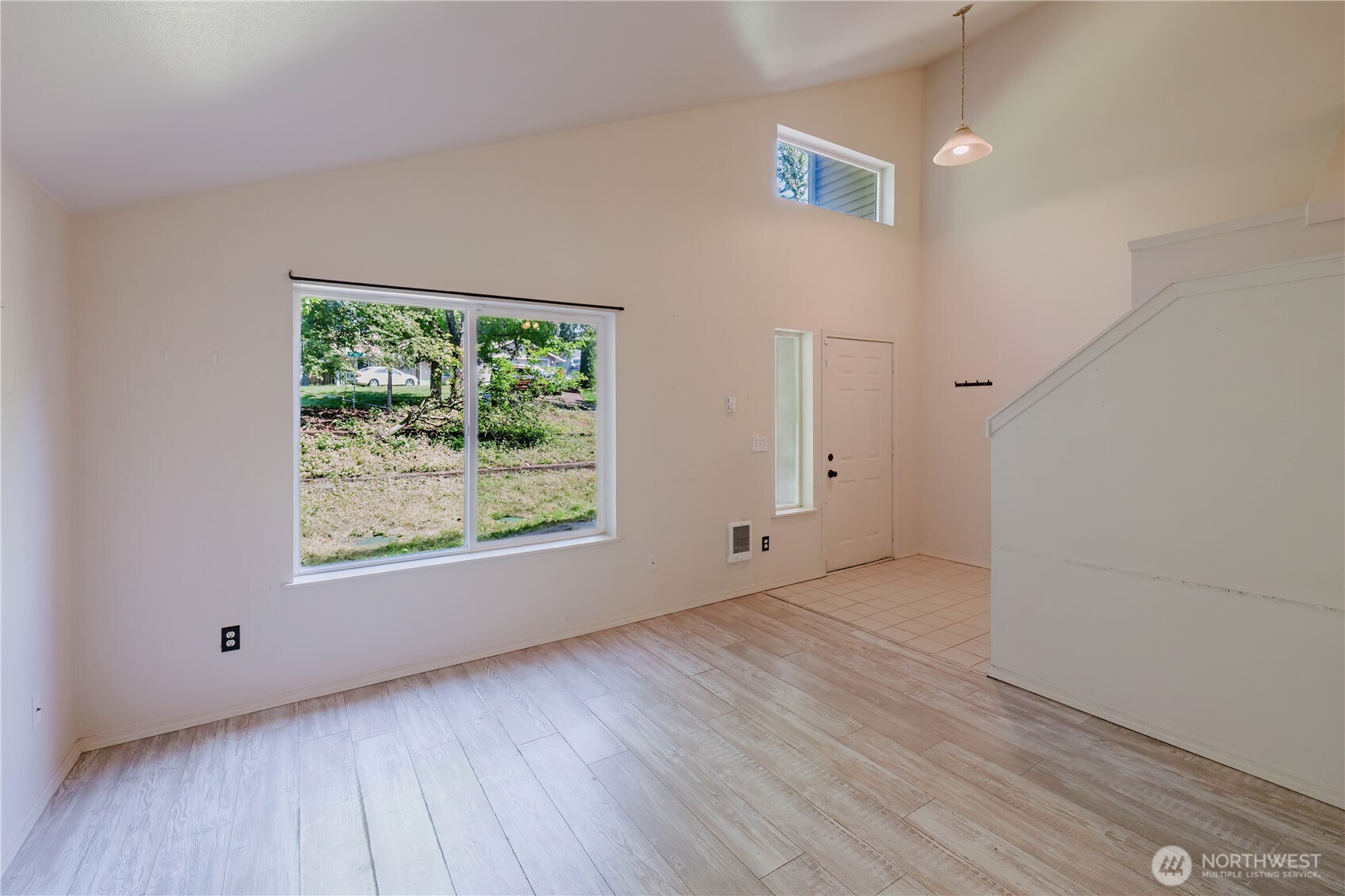7201 9th Court Property Photo 6