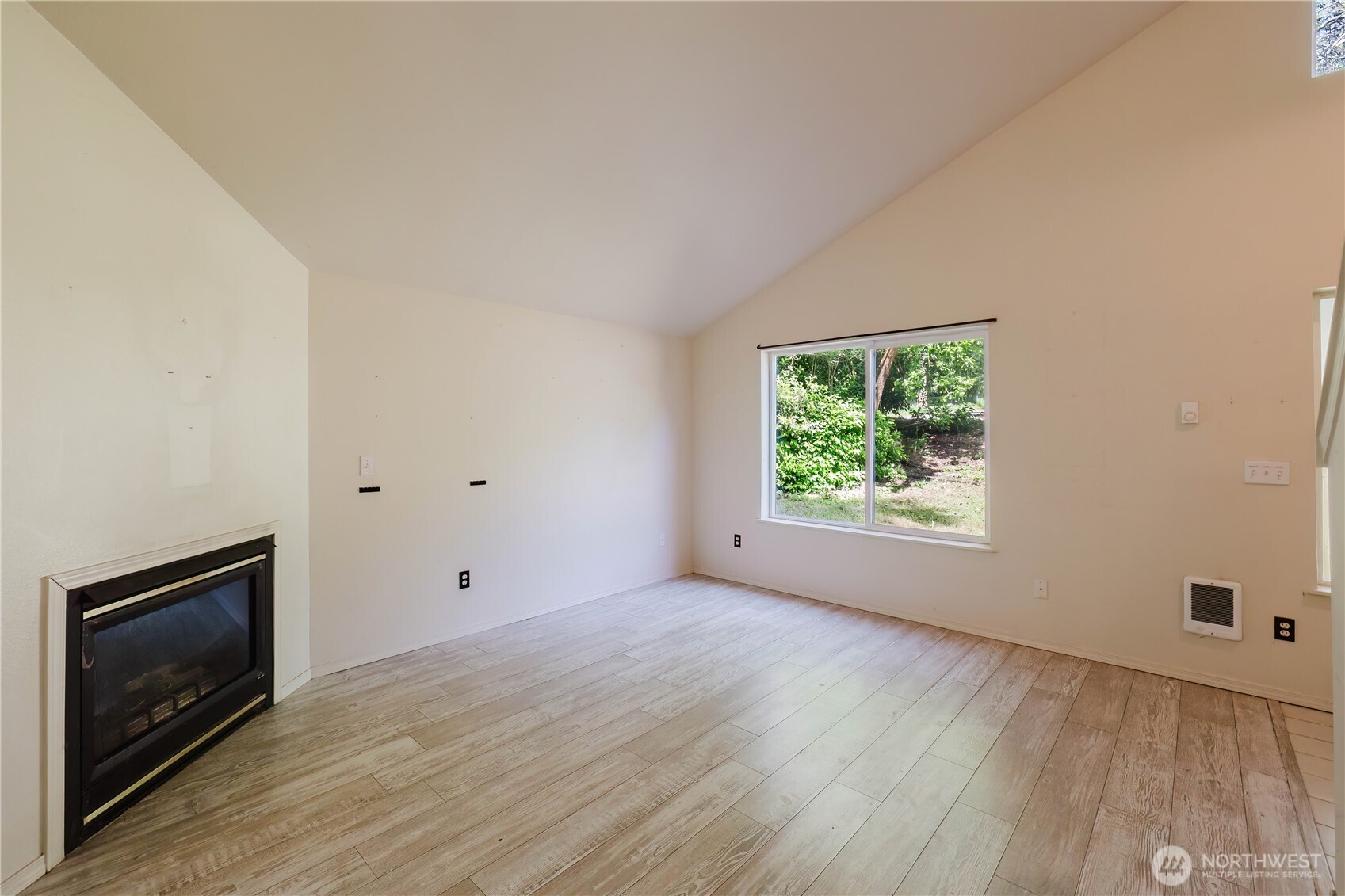 7201 9th Court Property Photo 7