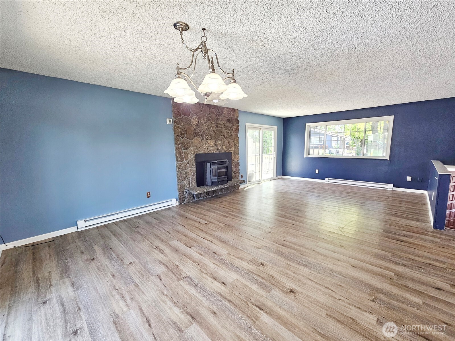 1321 E Elep Avenue Property Photo 5