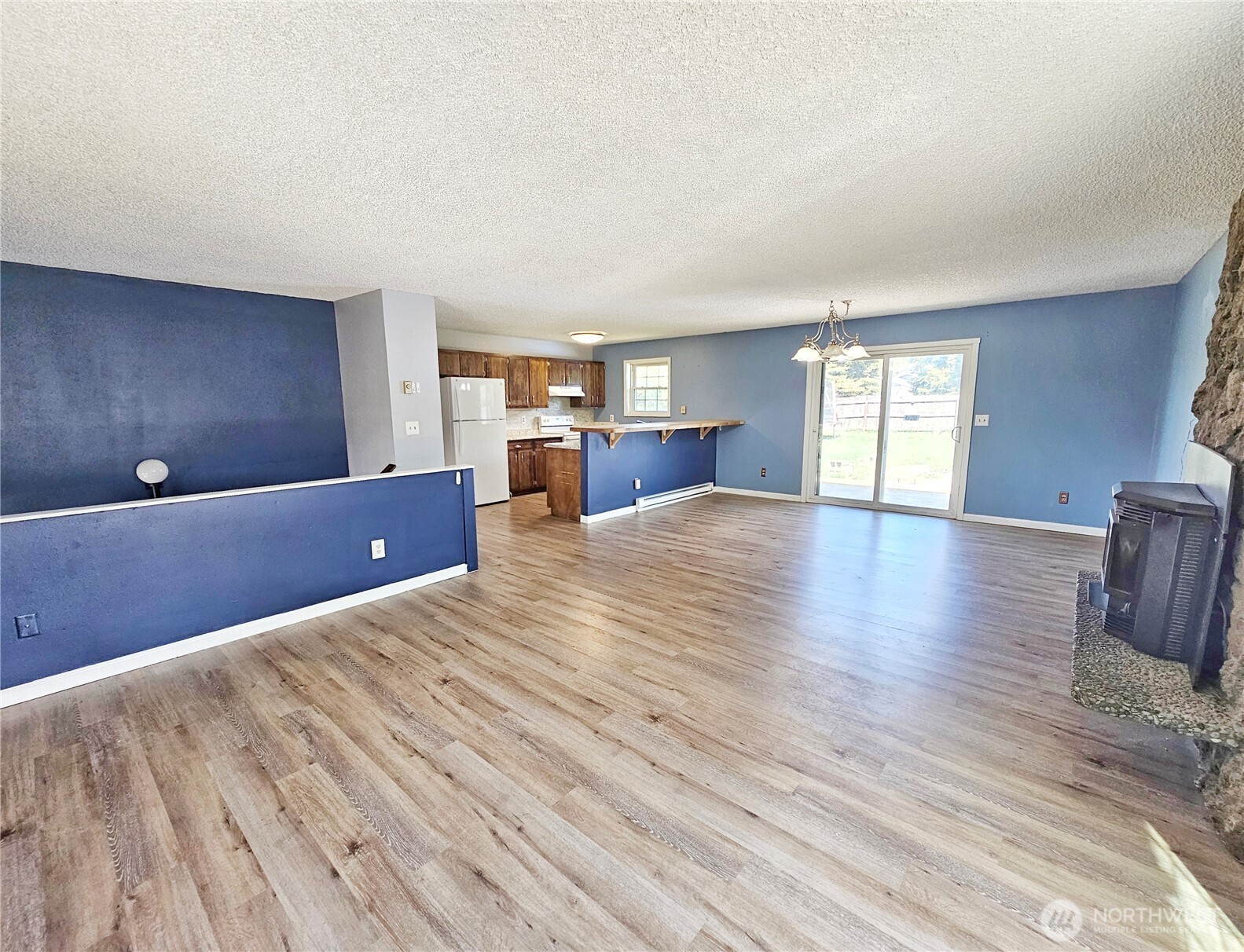 1321 E Elep Avenue Property Photo 6