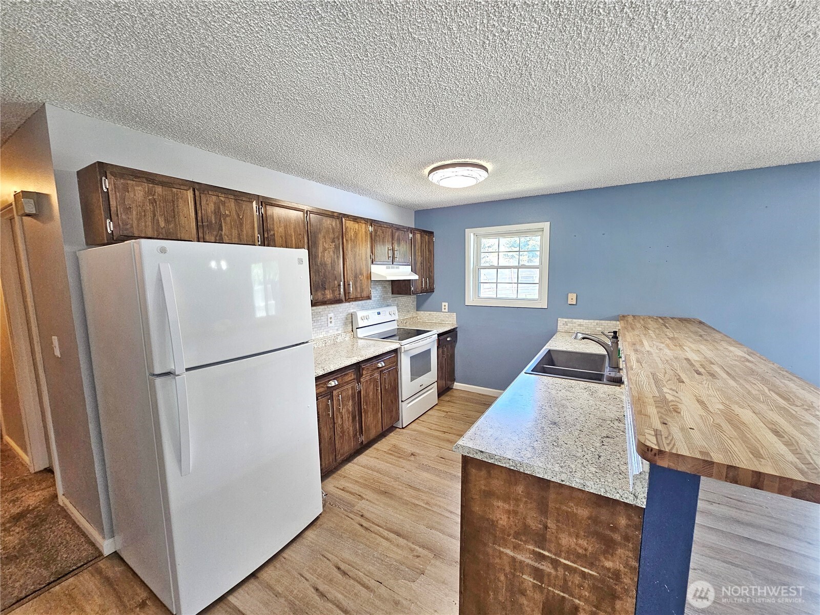 1321 E Elep Avenue Property Photo 7