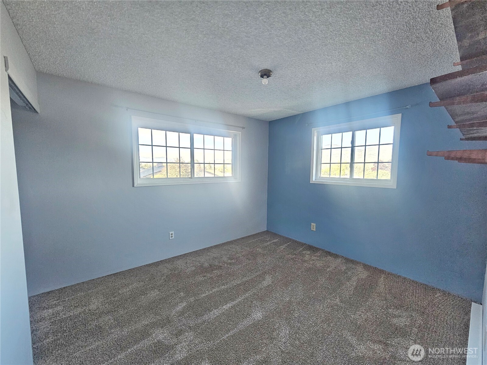 1321 E Elep Avenue Property Photo 11