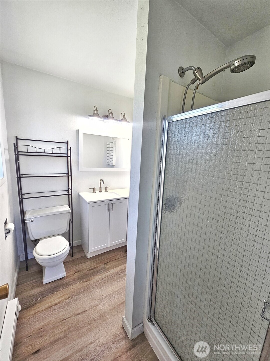 1321 E Elep Avenue Property Photo 16