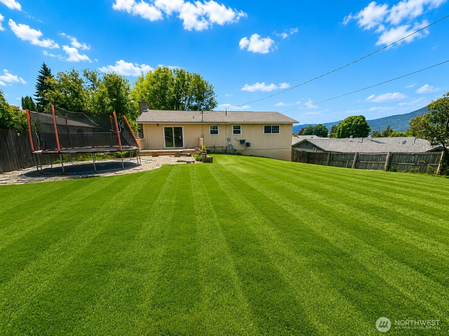 1321 E Elep Avenue Property Photo 25