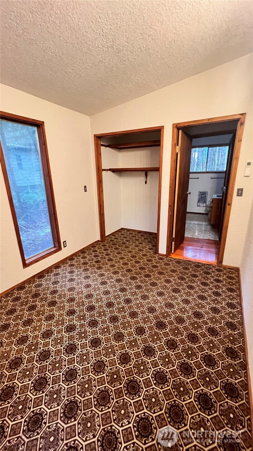 140 Maple Way Property Photo 7