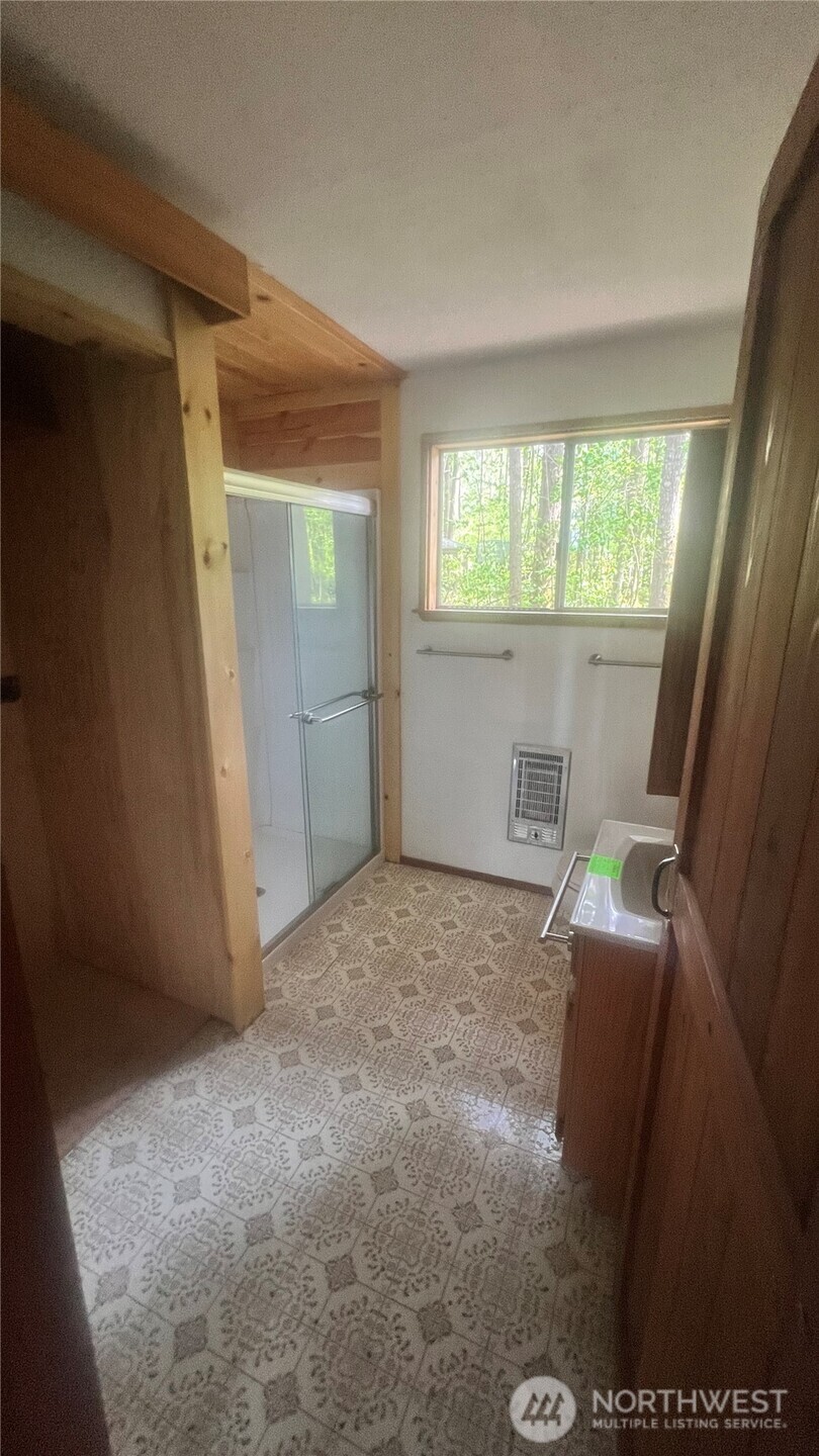 140 Maple Way Property Photo 8