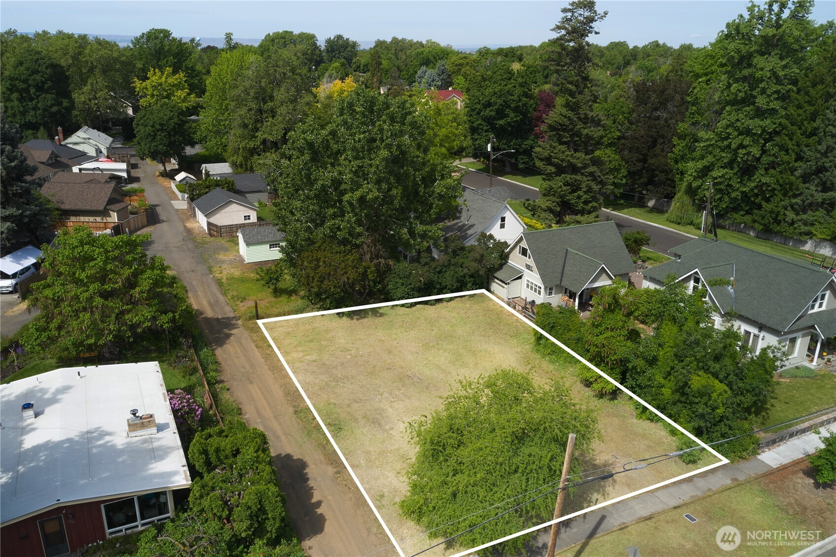 712 S Park Street Property Photo 2