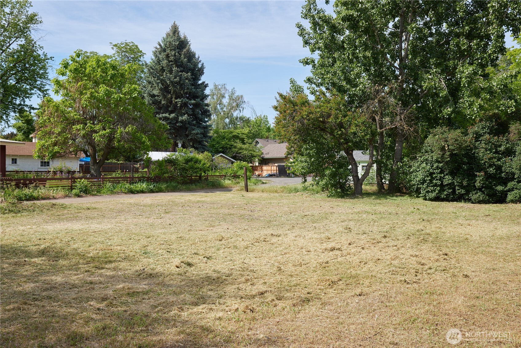 712 S Park Street Property Photo 5