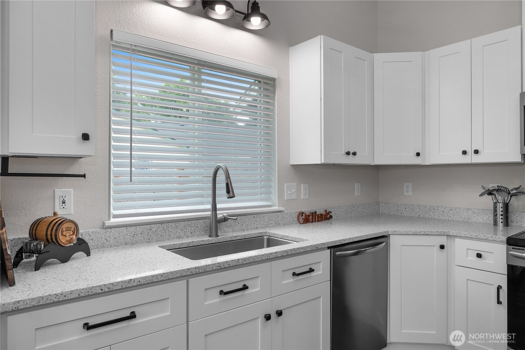 1323 Scarlet Oak Drive Property Photo 8