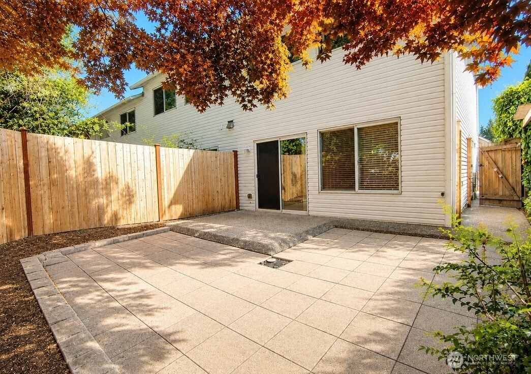 5810 137th Place Property Photo 4
