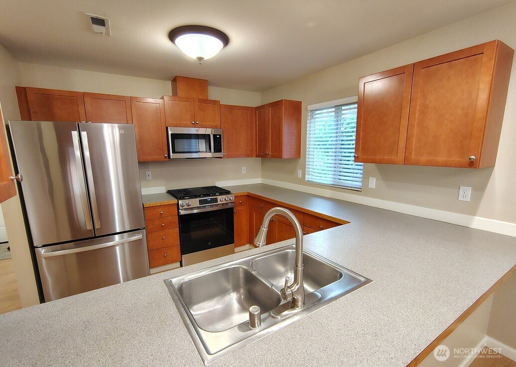 5810 137th Place Property Photo 5
