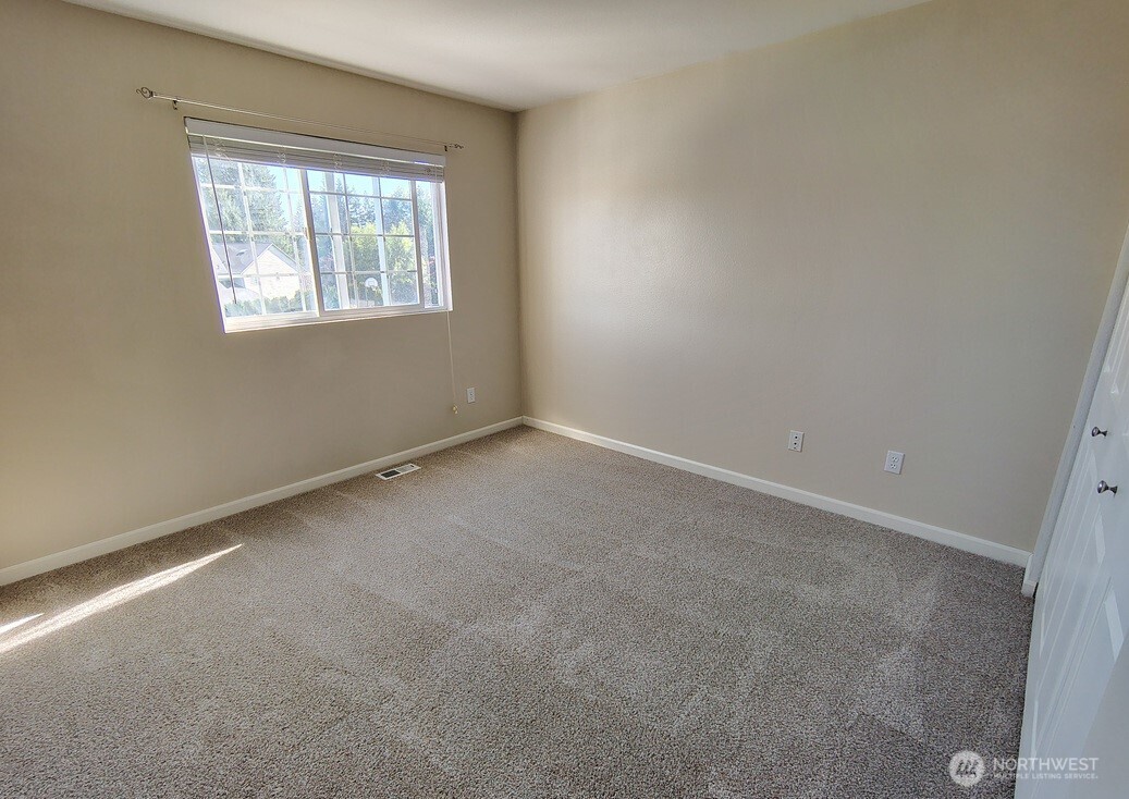 5810 137th Place Property Photo 20