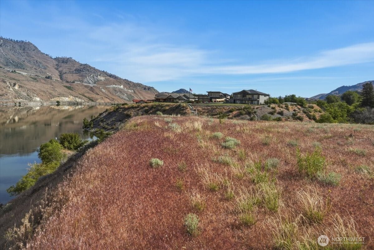 33 S Shore Drive Property Photo 18