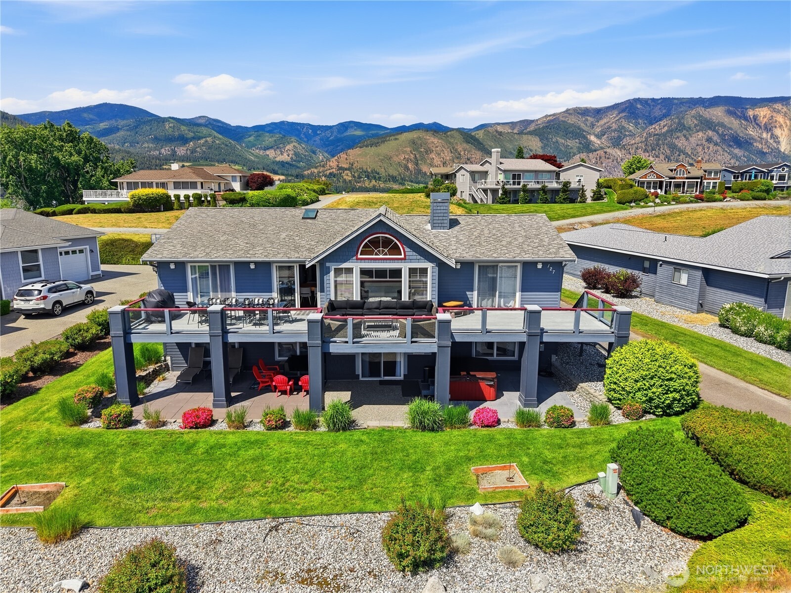 127 Chelan View Drive Property Photo 2