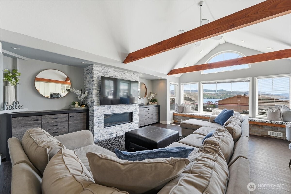 127 Chelan View Drive Property Photo 7