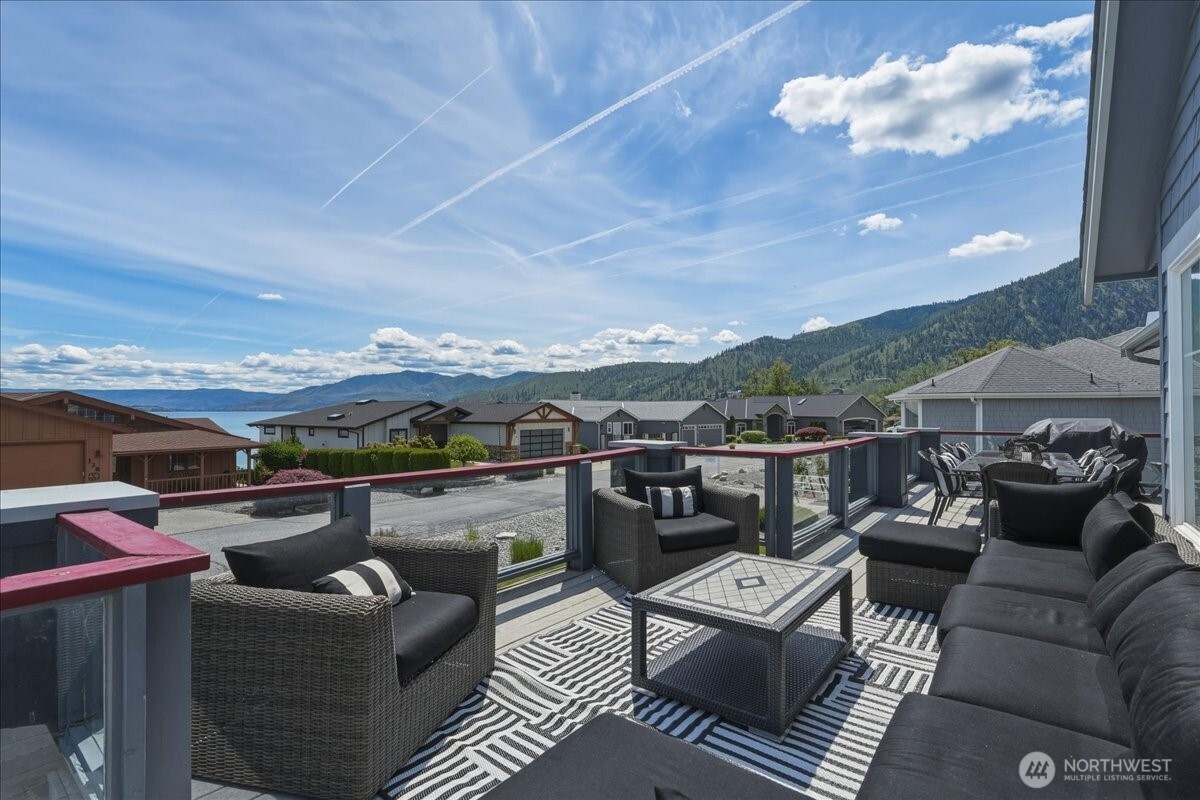 127 Chelan View Drive Property Photo 18