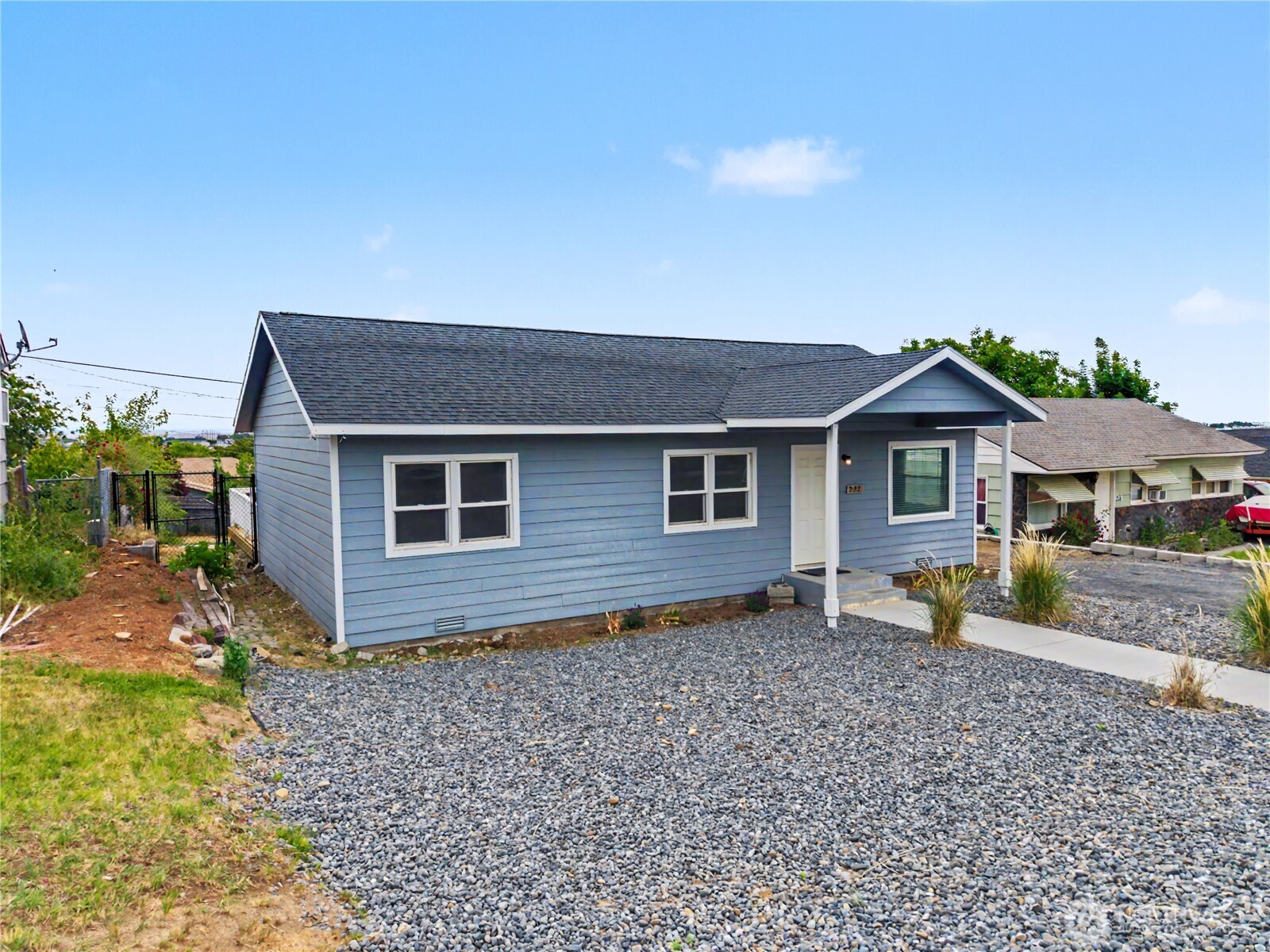 222 Mocliff Road Property Photo 2