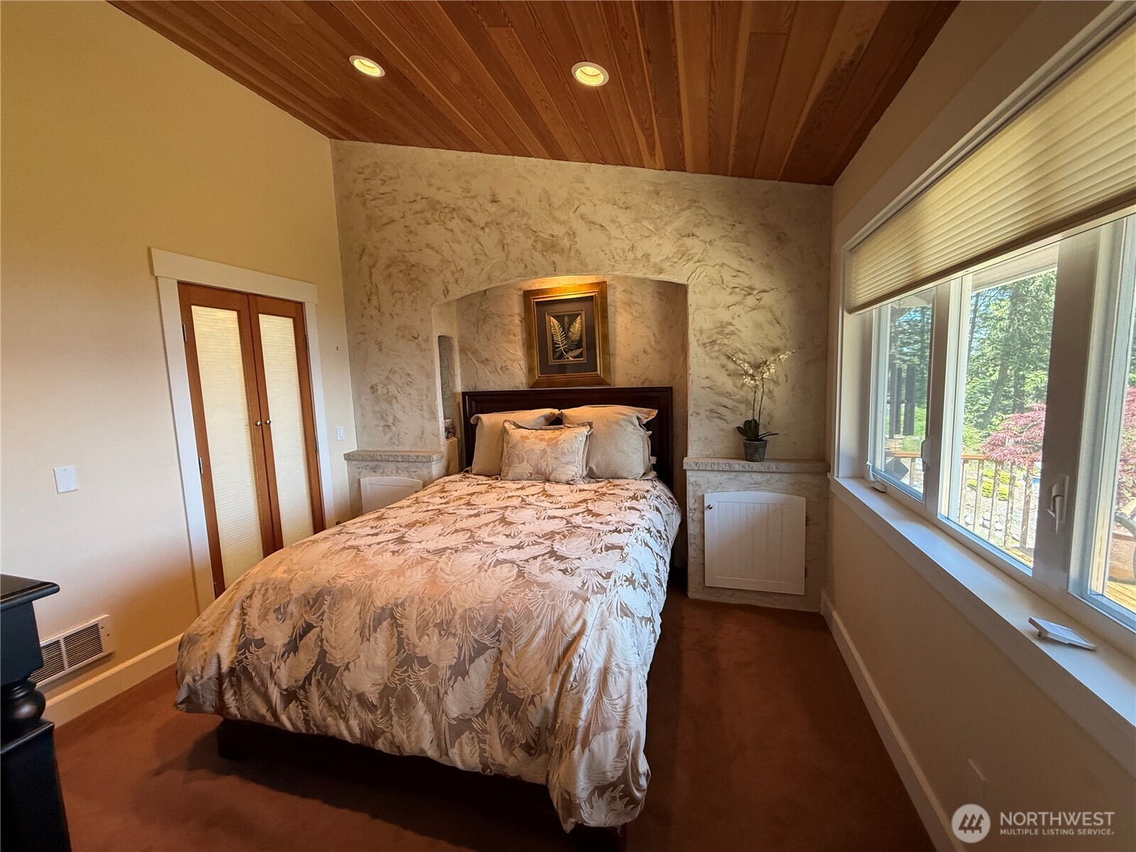 92 Flagpoint Lane Property Photo 18