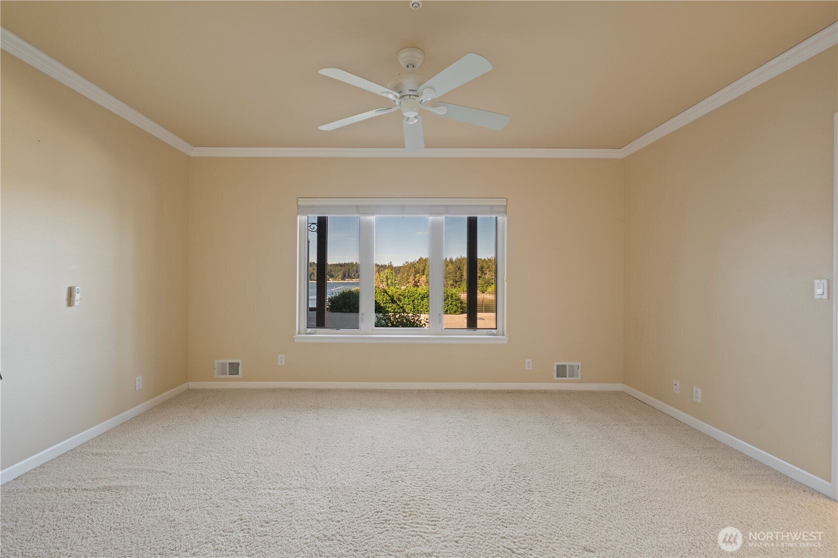 402 3rd Lane Property Photo 32