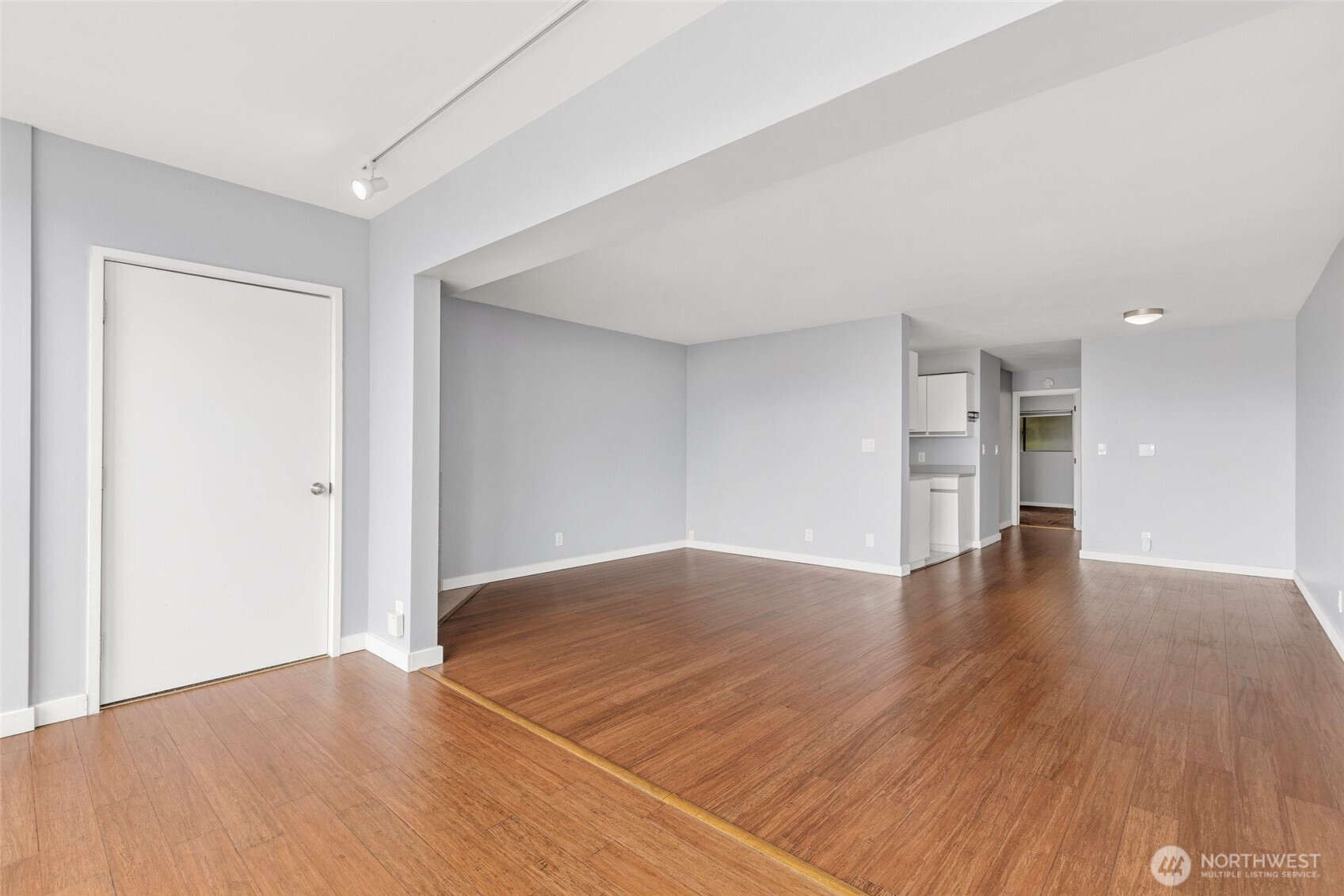 400 Melrose Avenue 204 Property Photo 8