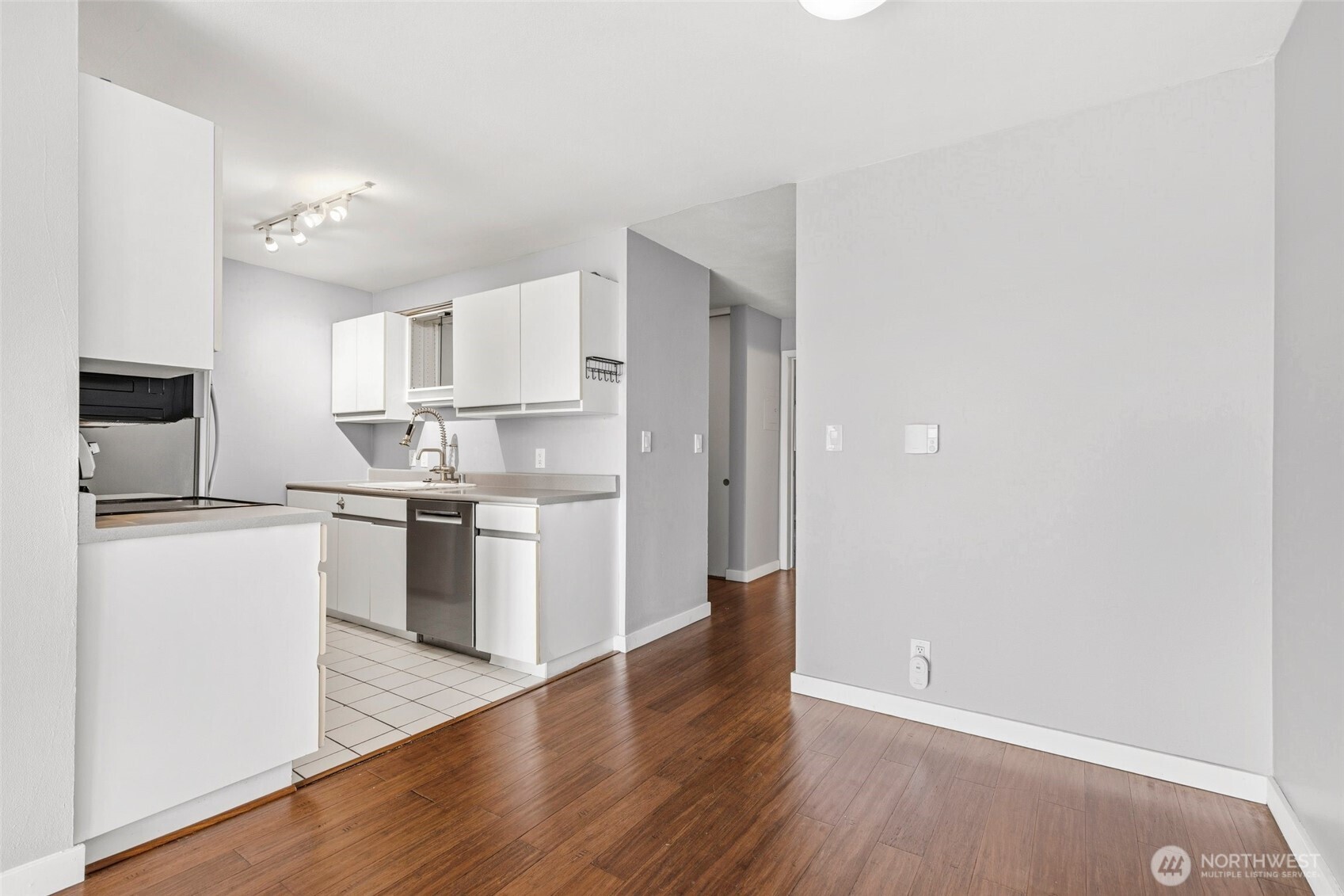 400 Melrose Avenue 204 Property Photo 16