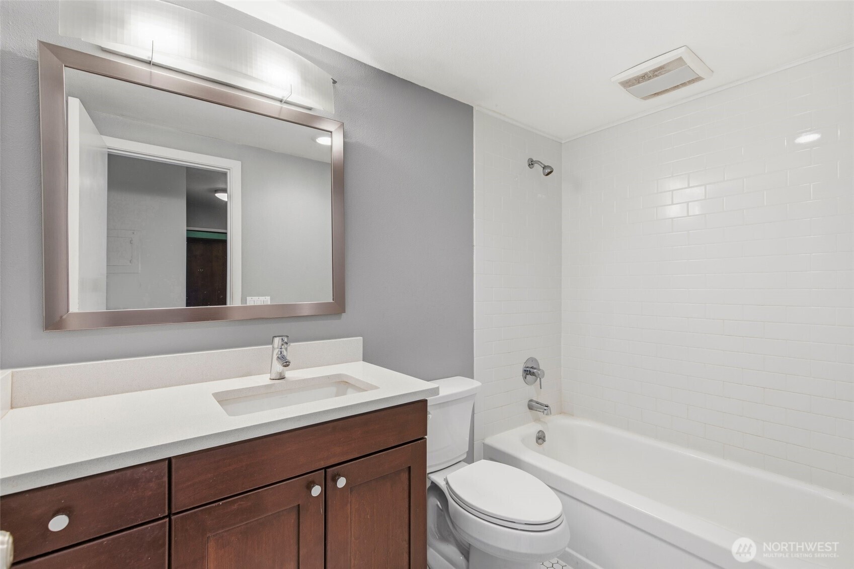 400 Melrose Avenue 204 Property Photo 20