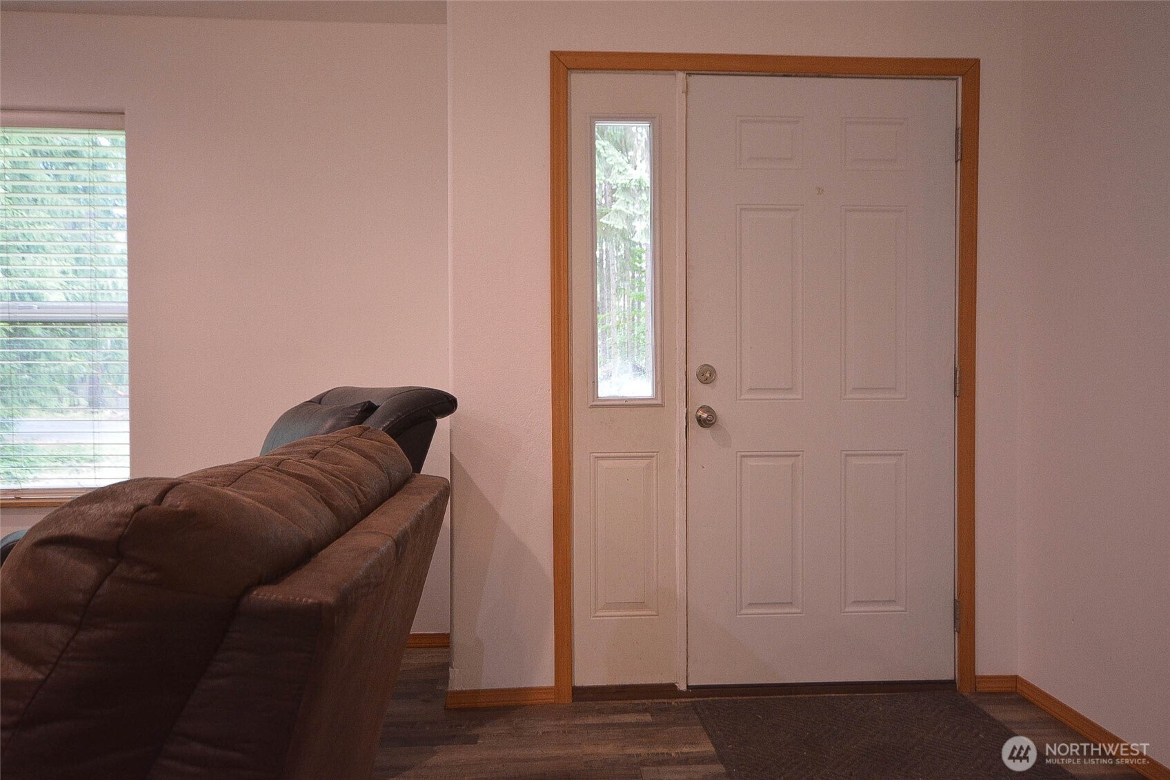 18431 Rampart Drive Property Photo 6