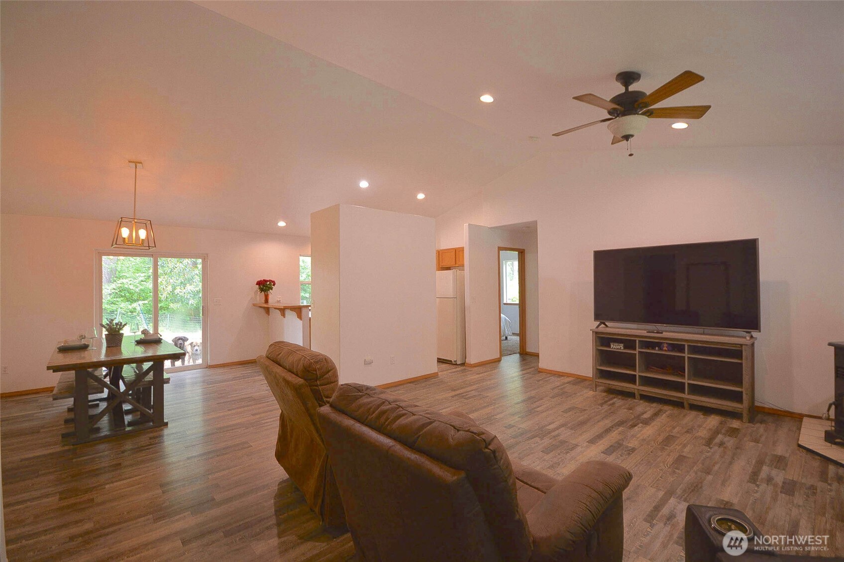18431 Rampart Drive Property Photo 9