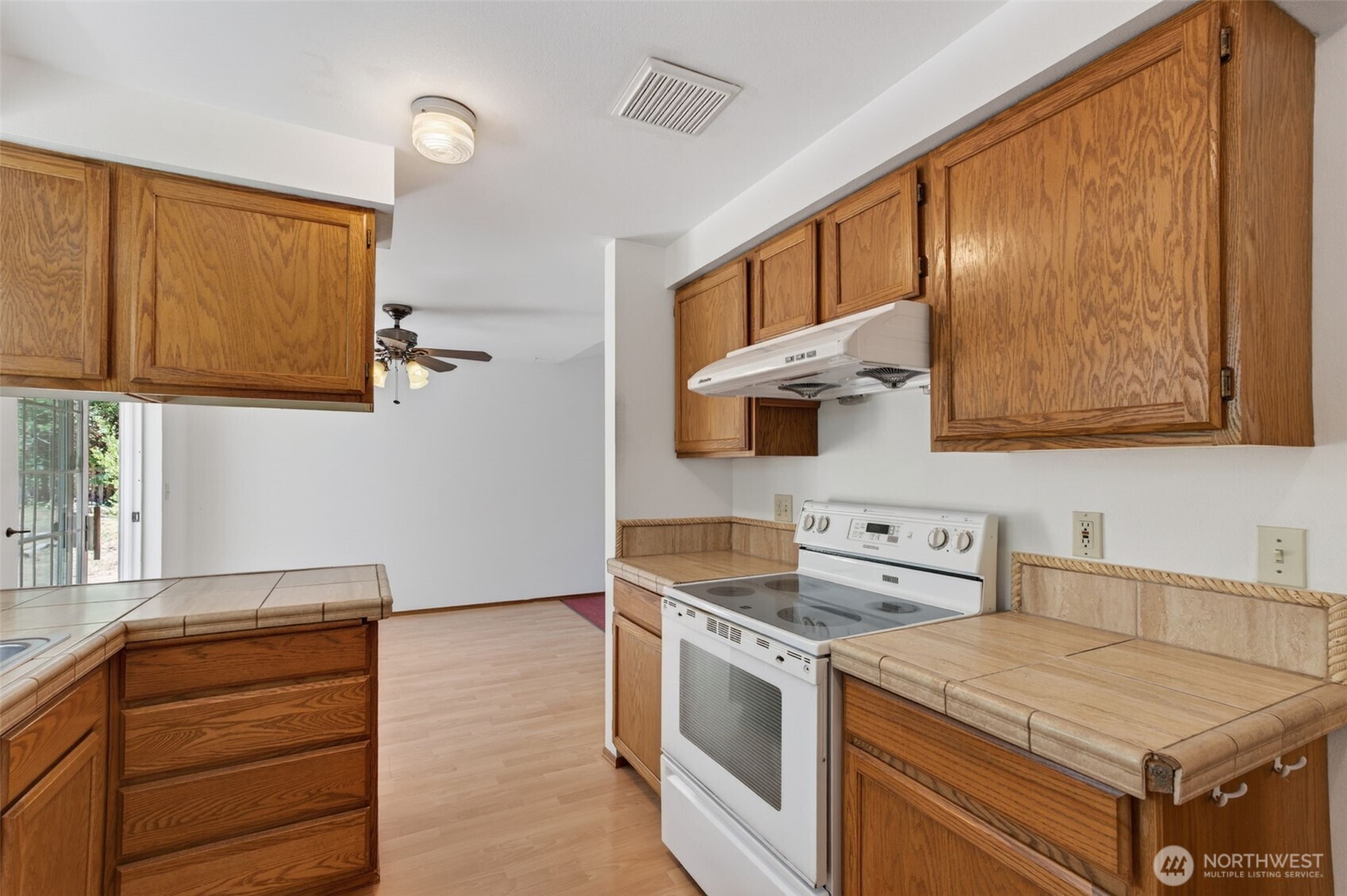 51 E Lambeth Way Property Photo 12