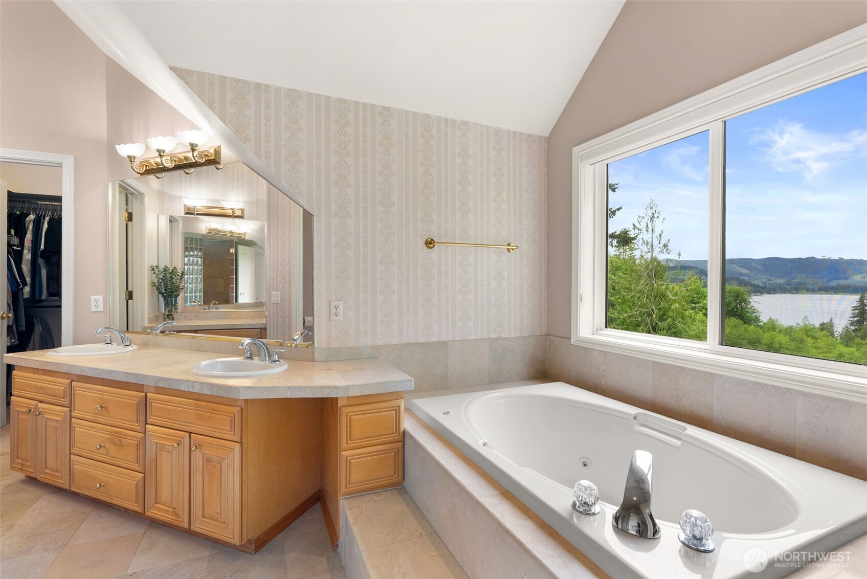 1410 Summit Lake Shore Road Property Photo 23