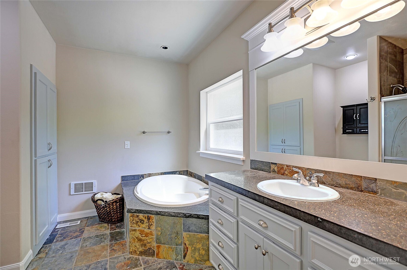 308 Ridgelawn Place Property Photo 31