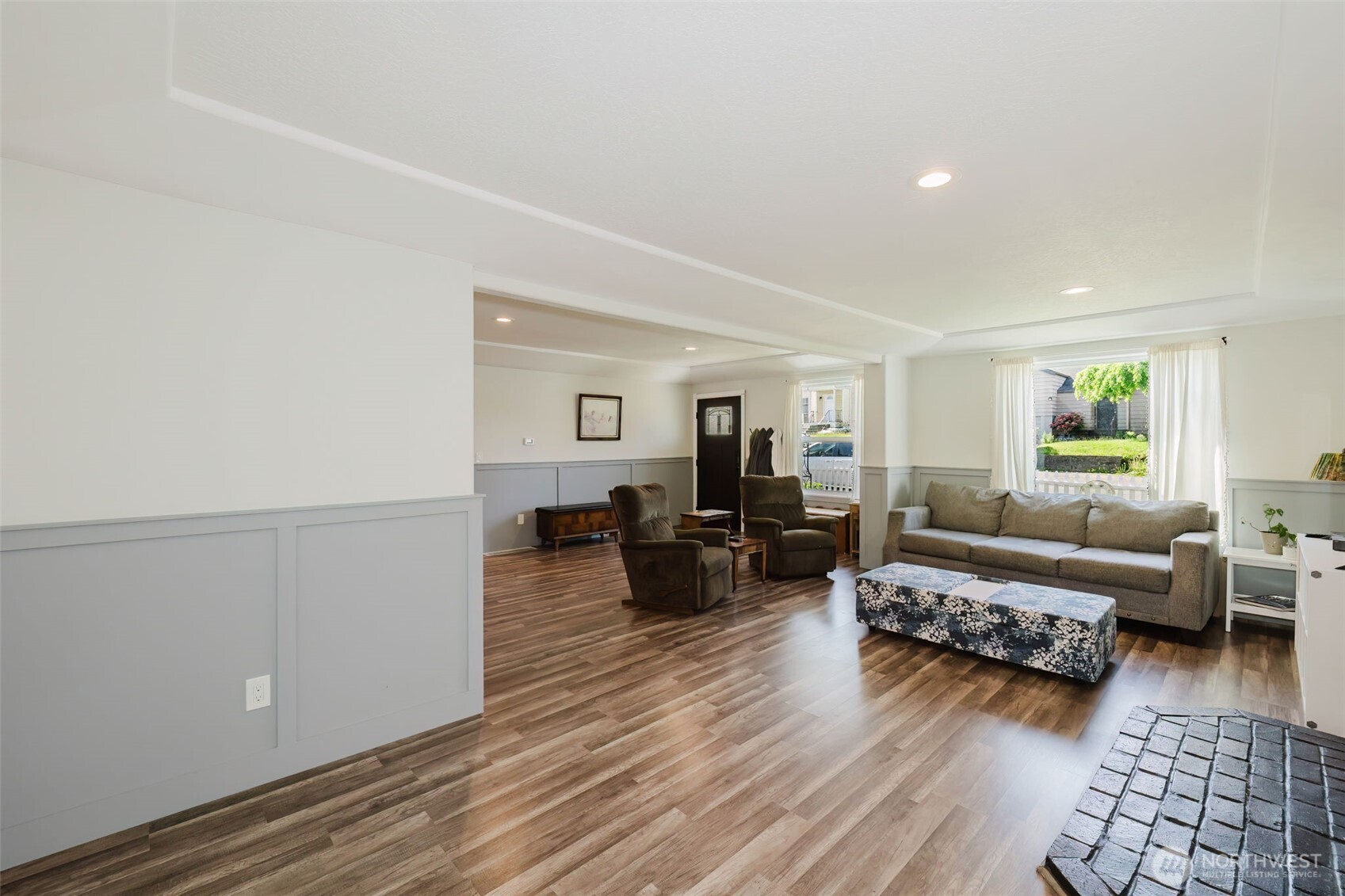 918 Ellinor Avenue Property Photo 3
