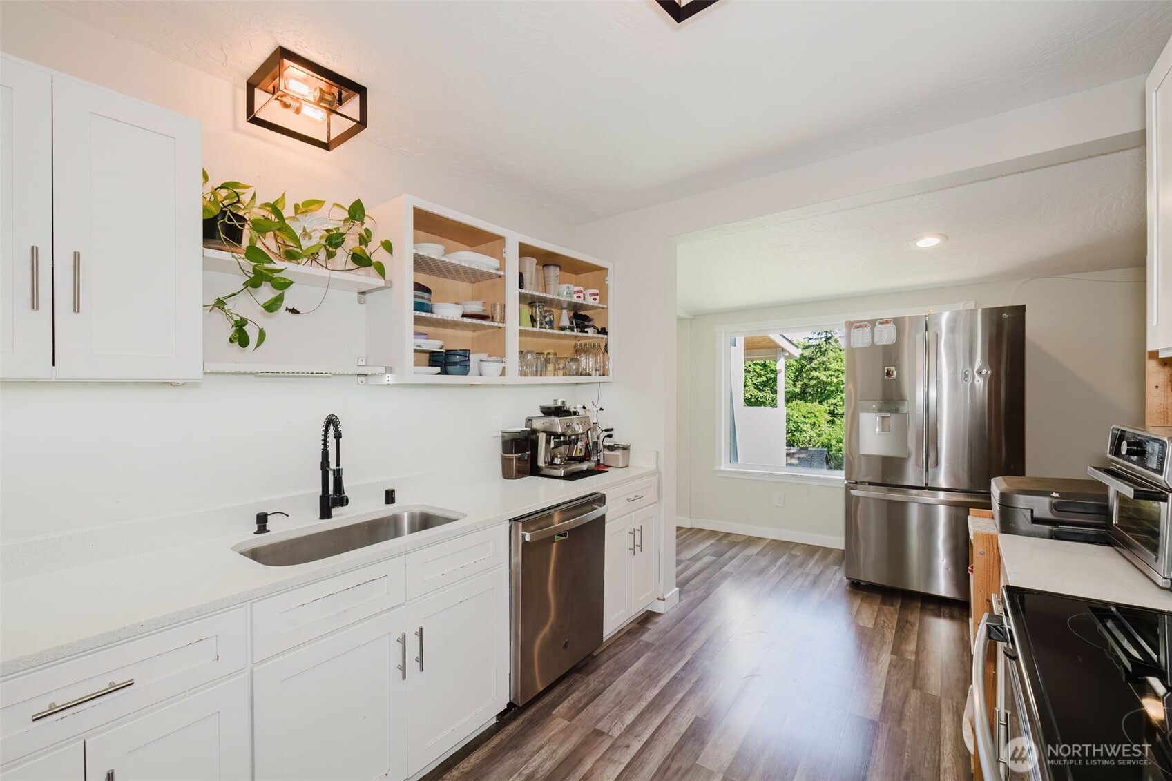 918 Ellinor Avenue Property Photo 10