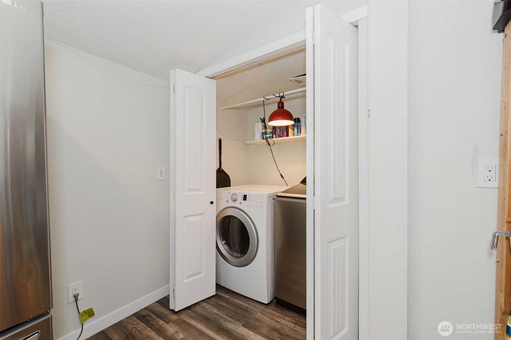 918 Ellinor Avenue Property Photo 12