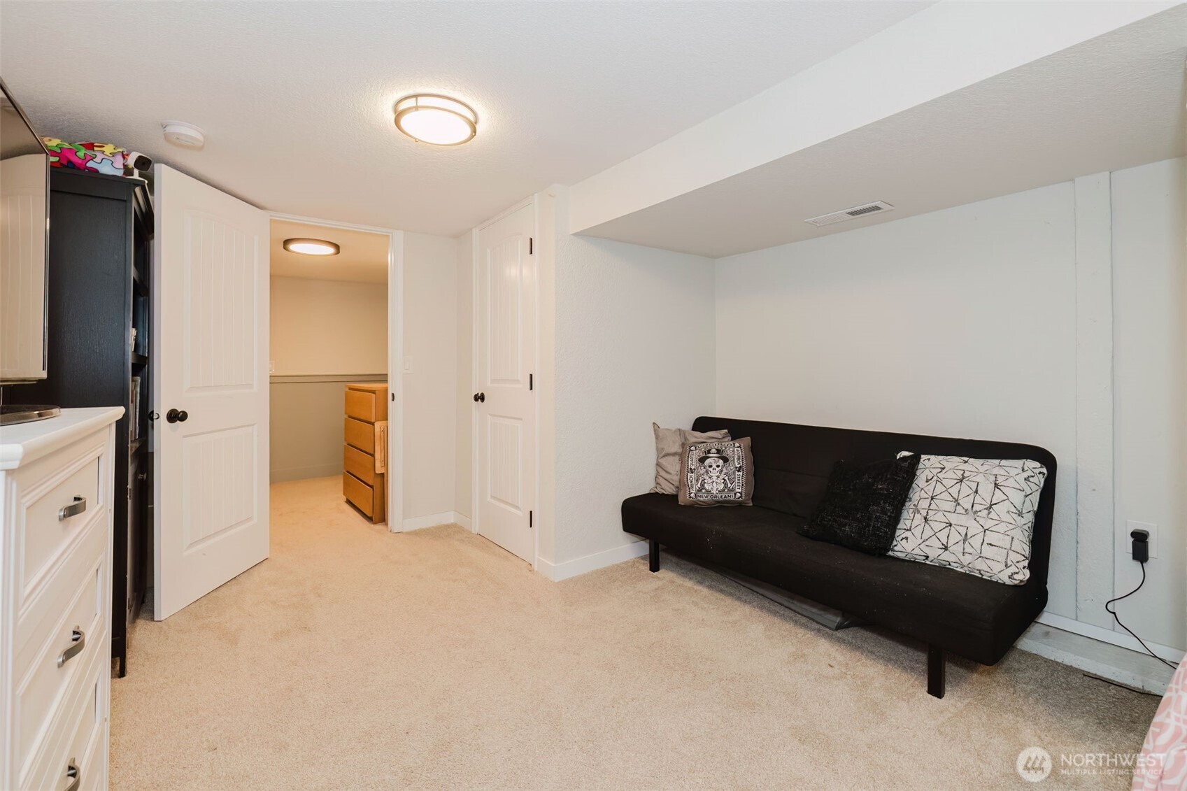 918 Ellinor Avenue Property Photo 24