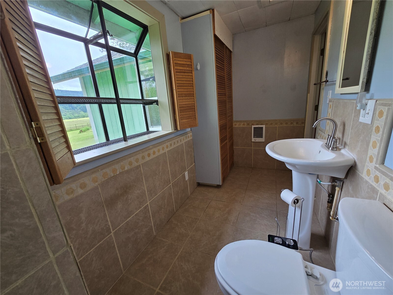 29 Sickman Ford Road Property Photo 15