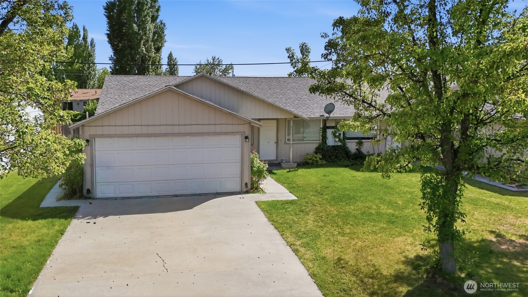 905 907 Ball Court Property Photo 9