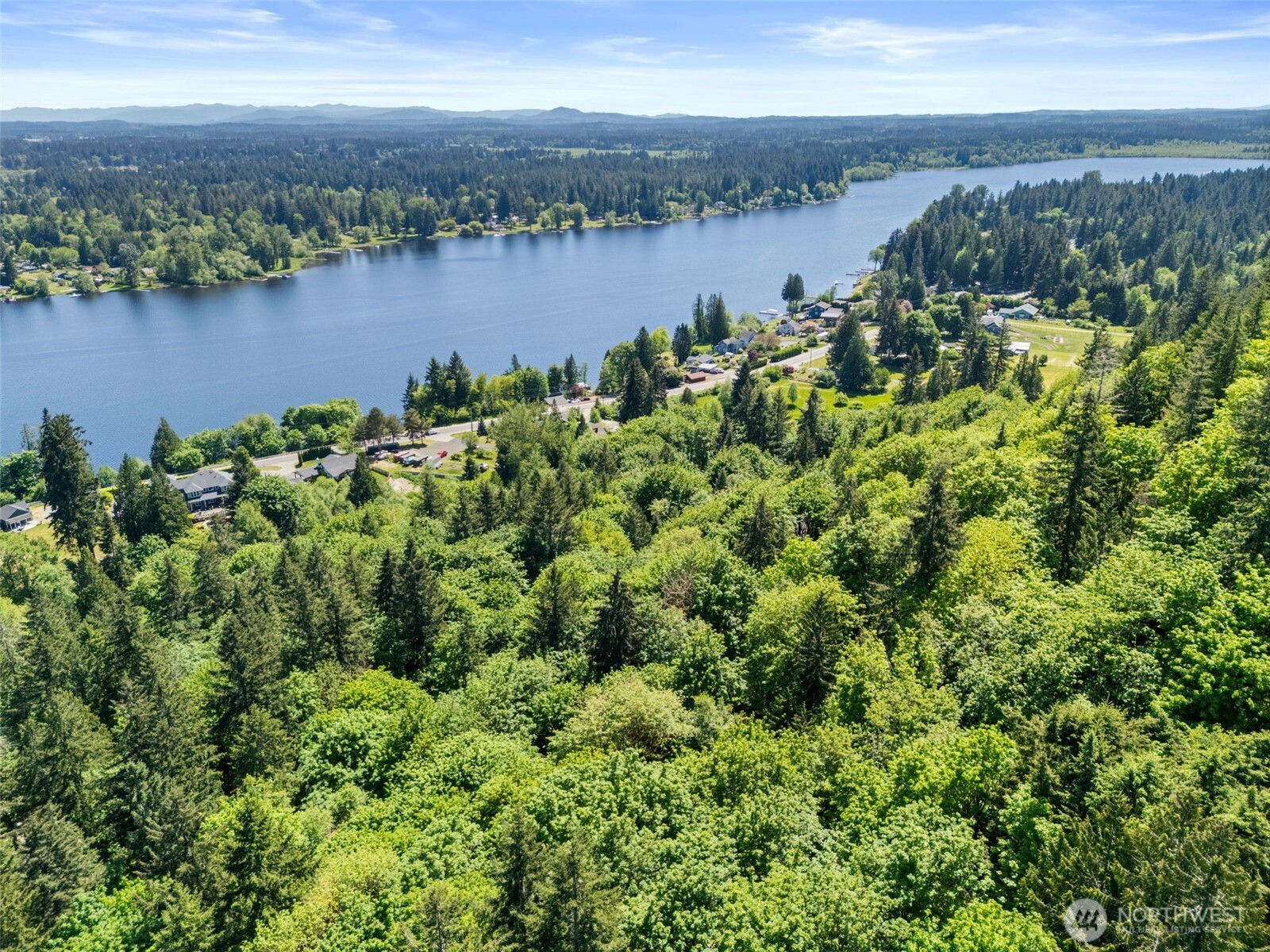 4937 Black Lake Boulevard Property Photo 6