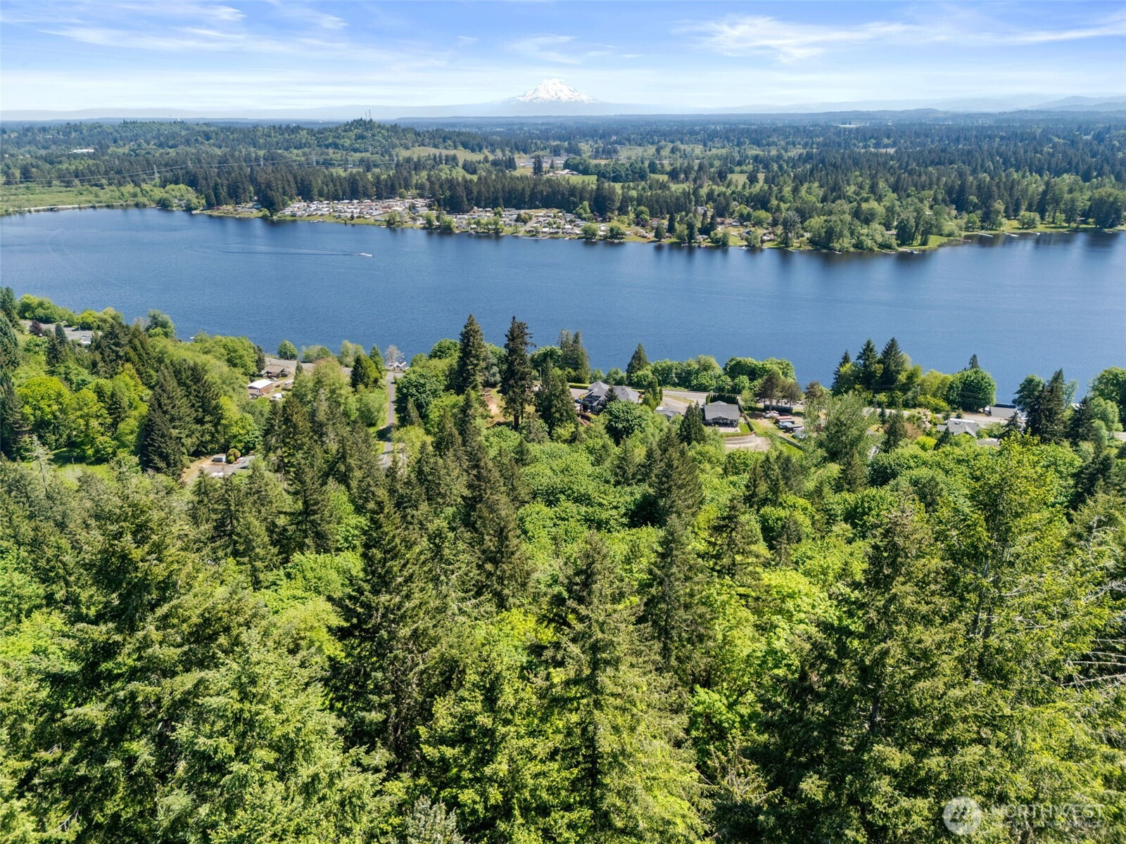 4937 Black Lake Boulevard Property Photo 7
