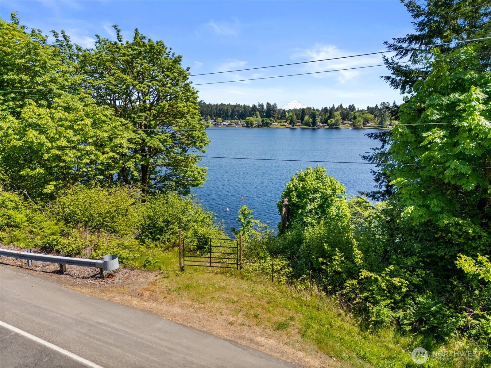 4937 Black Lake Boulevard Property Photo 10