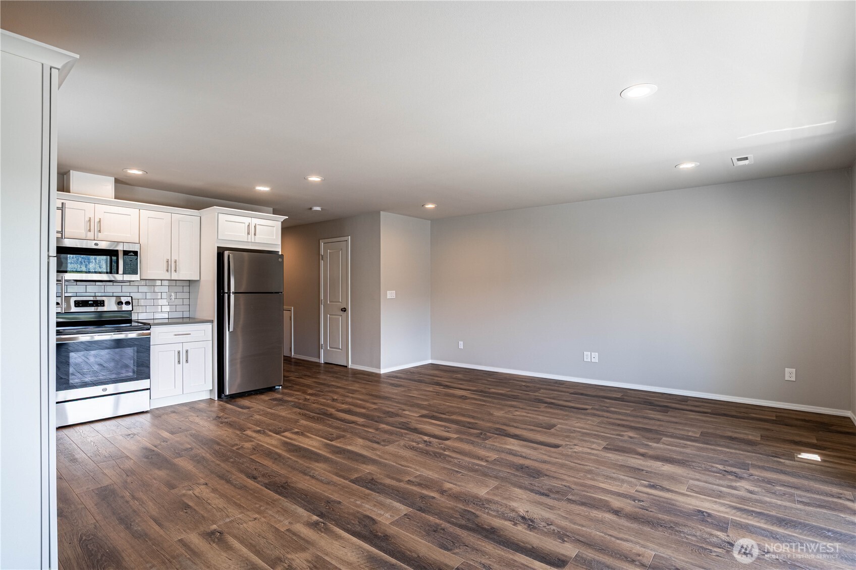 51 Phoebe Lane G13 Property Photo 7