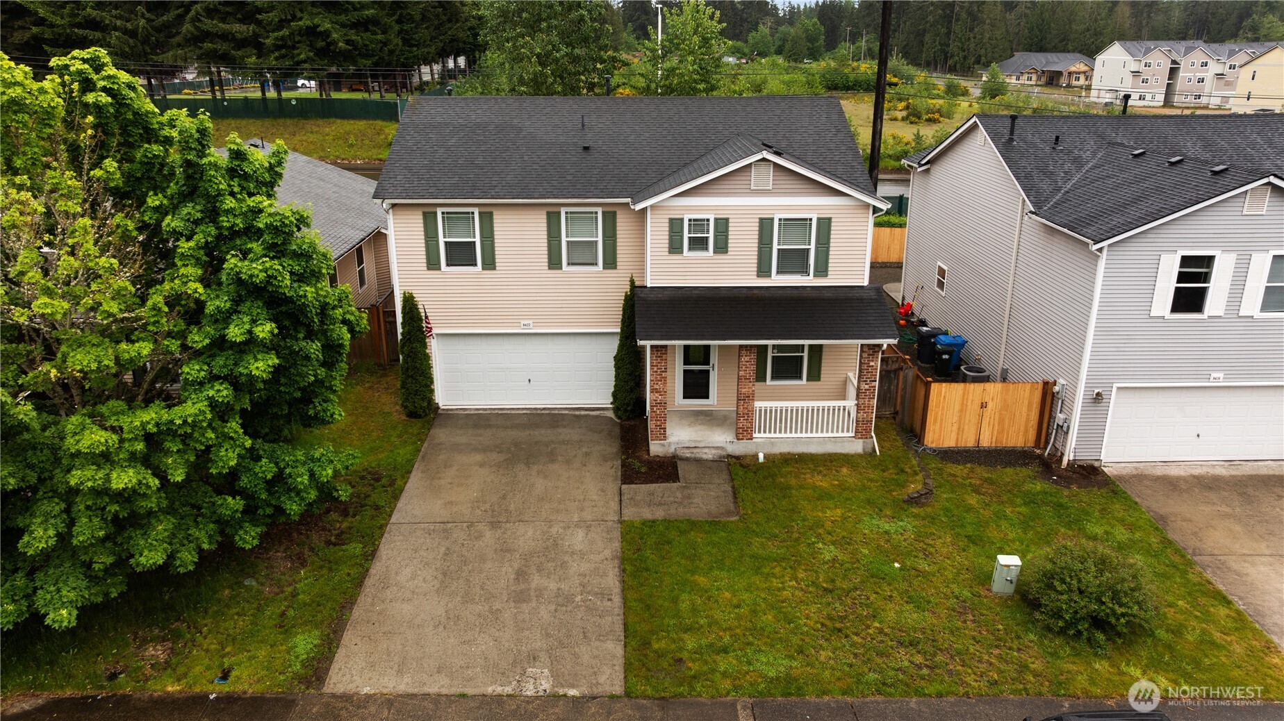 8422 175th Street Ct Property Photo 4