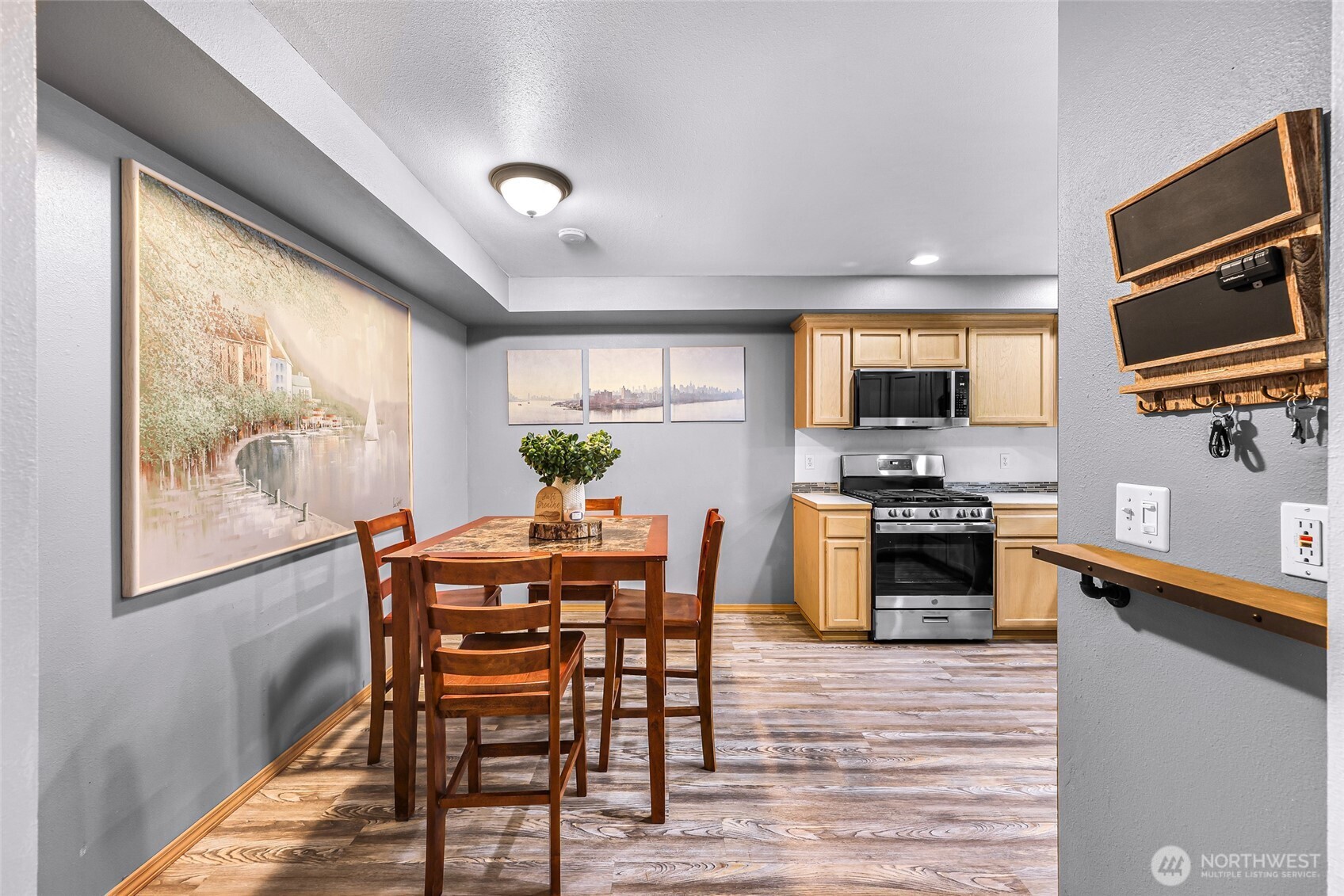 2210 Grade Road 4 Property Photo 7