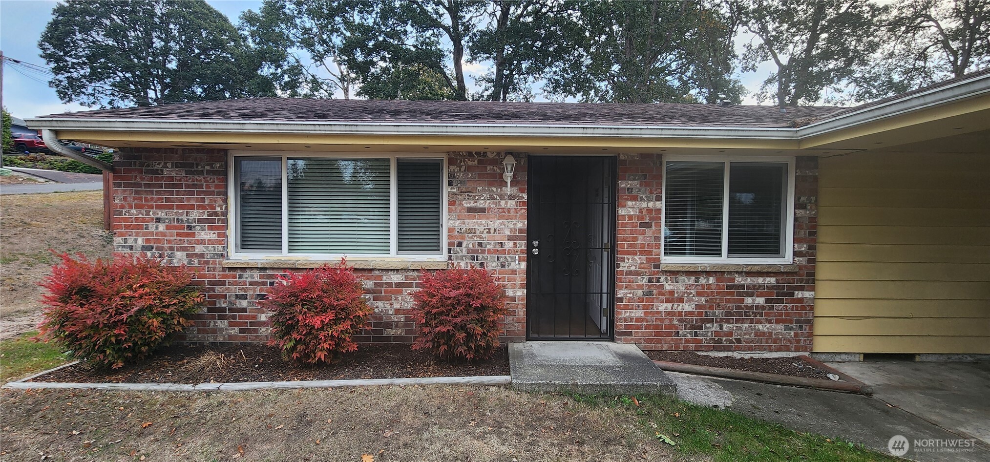 11901 Ainsworth Avenue Property Photo 1