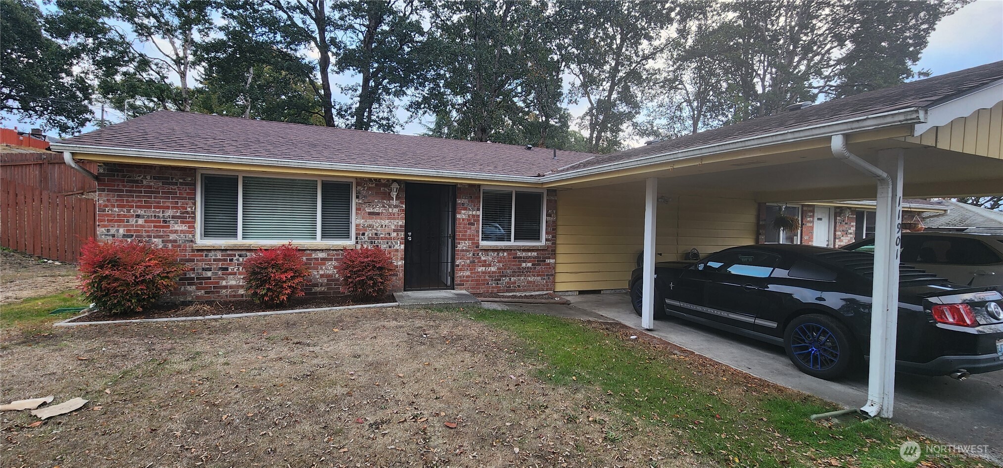 11901 Ainsworth Avenue Property Photo 2