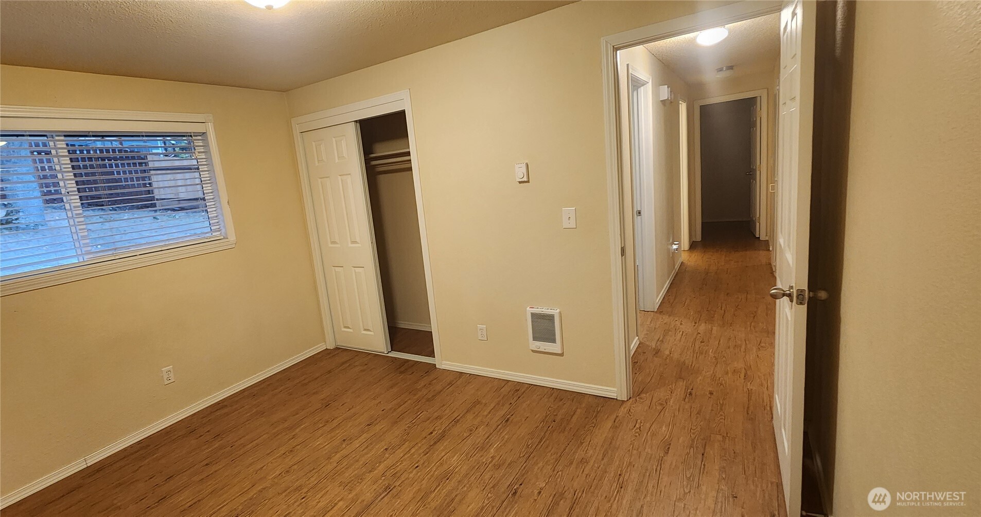 11901 Ainsworth Avenue Property Photo 9